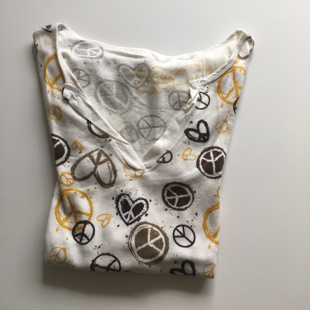 • 3/4 sleeve white shirt •